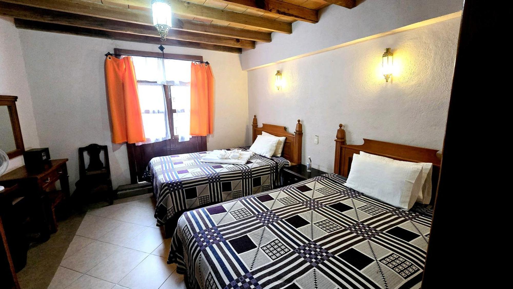 Plaza Baratillo Hotel 3*